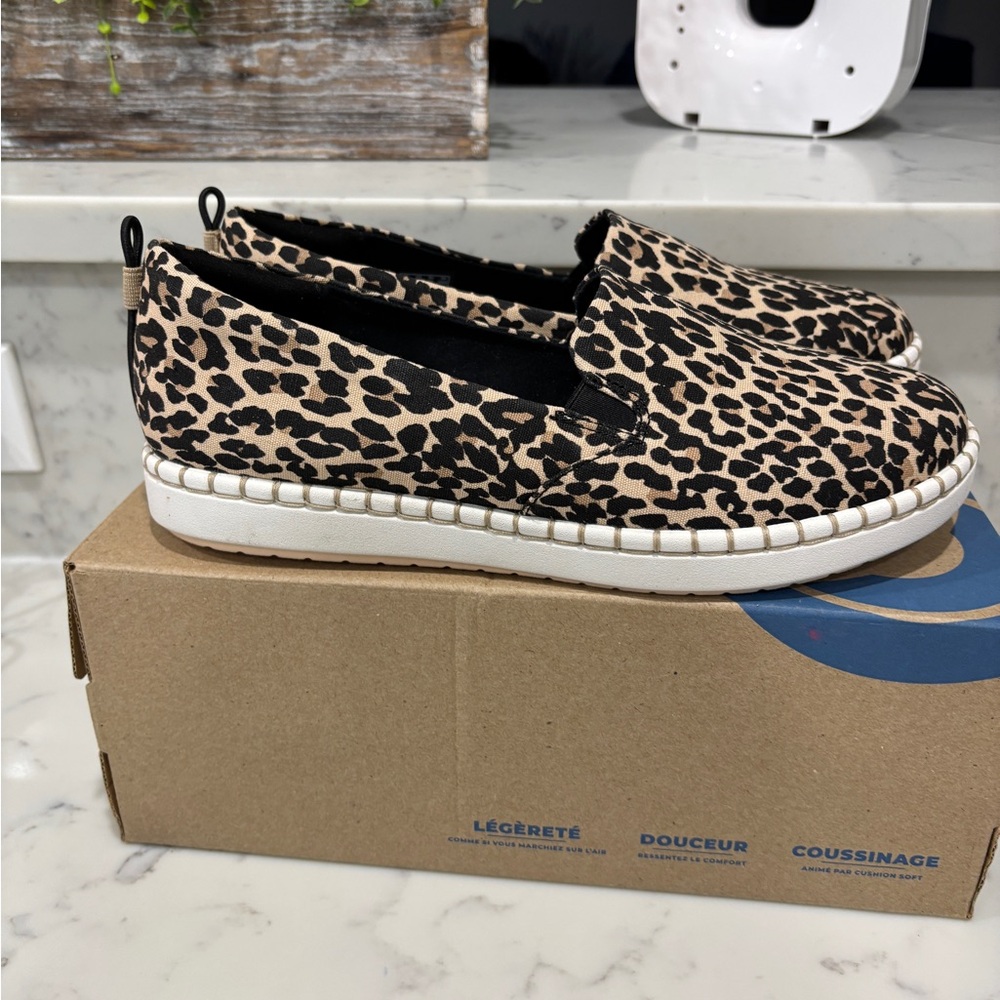 CLARKS CLOUDSTEPPER STEP GLOW JADE LEOPARD SIZE 9 W (WIDE) NIB - Picture 6 of 8